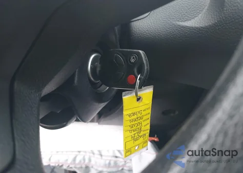 2014 Ford Focus Se z USA, uszkodzony, nr VIN 1FADP3F21EL105908